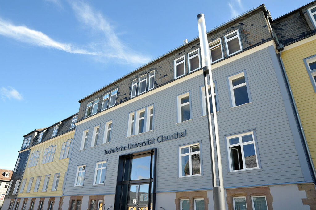 Founded in 1775, the Clausthal Technical University (Technische Universität Clausthal) has embraced interdisciplinary research and has an important recognition, especially in mining engineering. The fact that the University has a structure that supports the application of computer sciences in engineering..