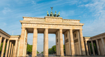 the-brandenburger-tor-in-berlin-2021-08-26-18-12-16-utc